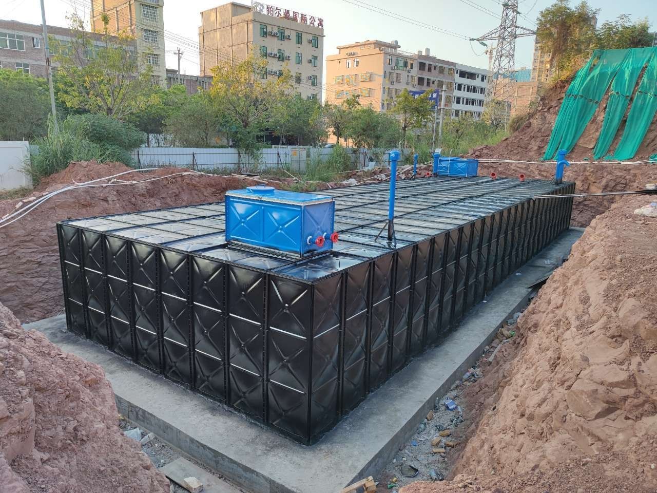 Sentinam statione compositionem et installation formam anti-natantis buried buxum sentinam integrated Booster aquas copia apparatu
